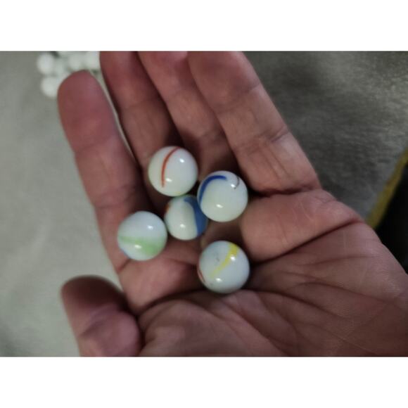 Lot 15 Vintage Milk Glass MARBLES Swirl Stripe White - Picture 6 of 6